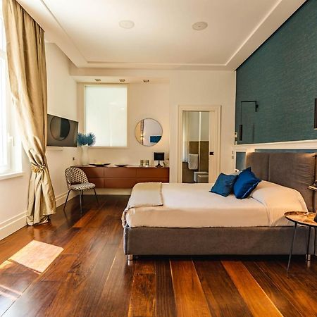 Ad Maiora Boutique Suite Napoli Bagian luar foto