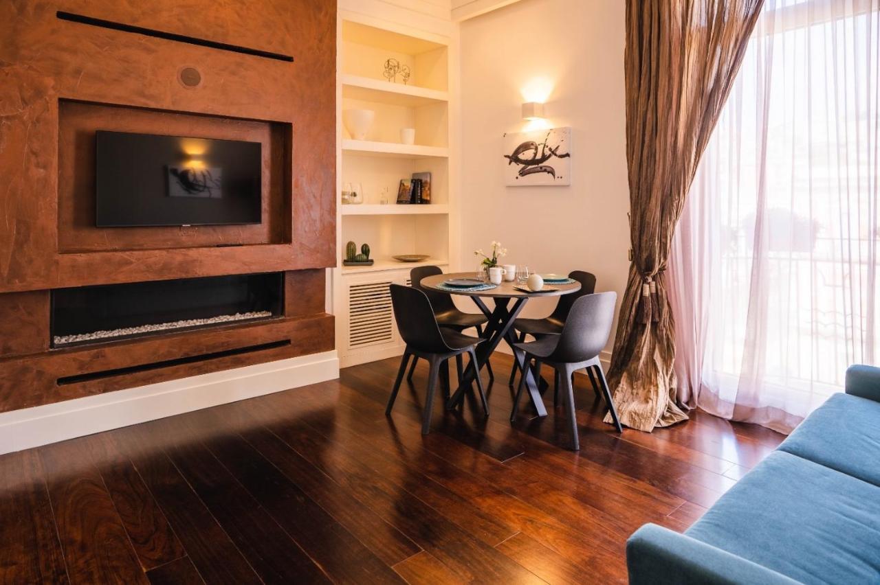 Ad Maiora Boutique Suite Napoli Bagian luar foto