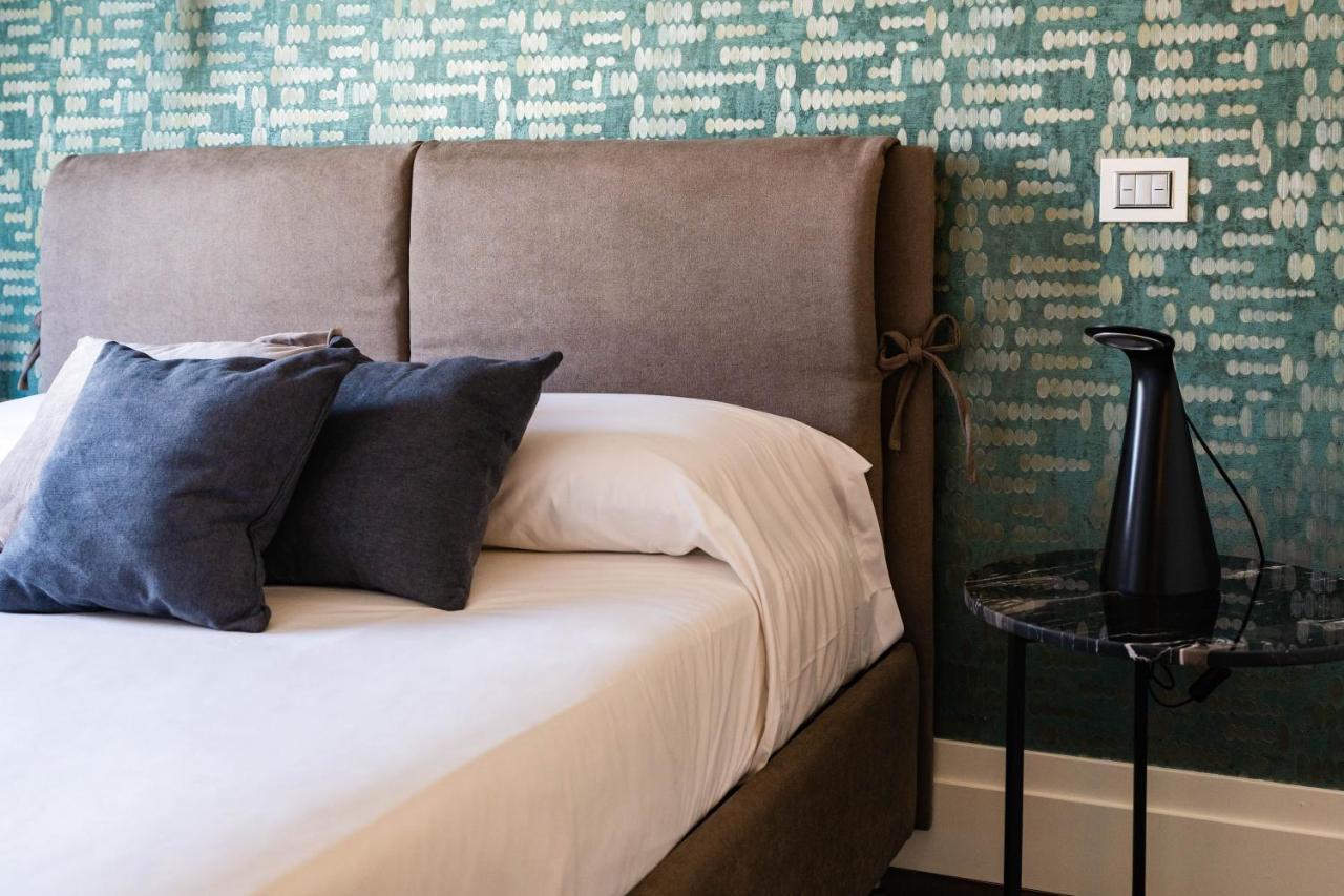 Ad Maiora Boutique Suite Napoli Bagian luar foto