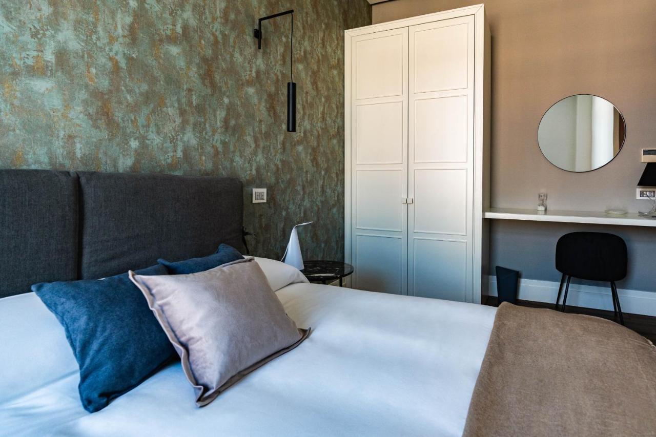 Ad Maiora Boutique Suite Napoli Bagian luar foto