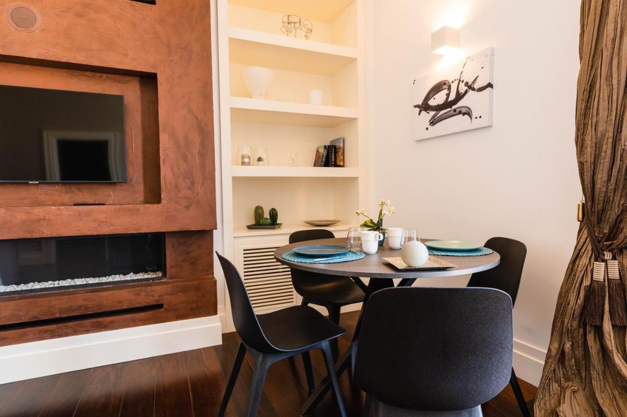 Ad Maiora Boutique Suite Napoli Bagian luar foto